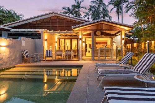 Three-Bedroom Villa image 2