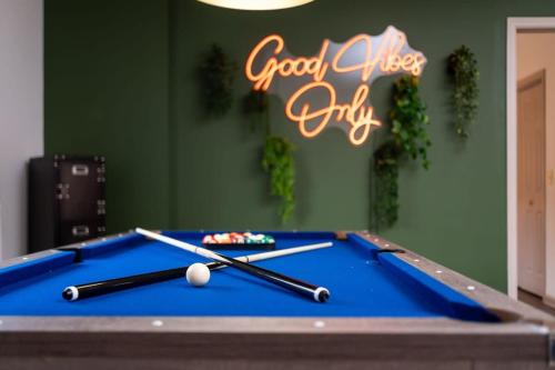 Pool Table Movie Theater Hot Tub Fire Pit in McGaheysville, USA