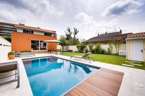 Beautiful family house with pool & garden - Chambre d'hôtes - Bordeaux