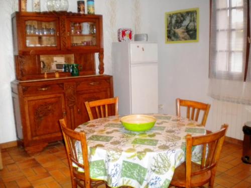 Charmant gîte traditionnel en Touraine avec cheminée et grand jardin - FR-1-381-240 (Charmant gite traditionnel en Touraine avec cheminee et grand jardin - FR-1-381-240) in Mazières-de-Touraine