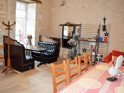 Gîte Loches, 2 pièces, 6 personnes - FR-1-381-268 (Gite de Charme Renove, Ideal Famille, Centre-Ville, WiFi, Parking Gratuit, Velo Bienvenue - FR-1-381) in 洛什