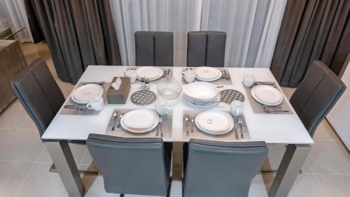 Luxury Hotel Apartments - Ajman Corniche UAE Luxury Hotel Apartments - Ajman Corniche UAE