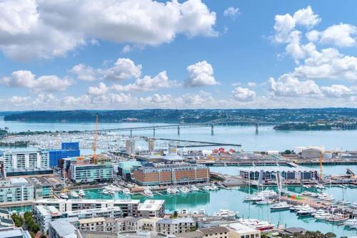 Magnificent SkyTower, Sea, Habour View in CBD