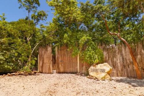 Loft Cabin in Cenote Dos OjOs Natural Park Tulum, Pool, WIFI, AC