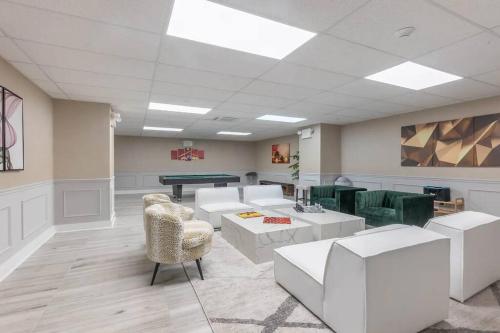 Eminent Near EWR & NYC w/ Gym in Newark, USA