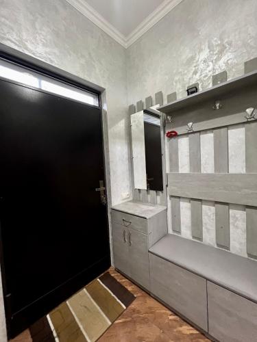 New , comfortable 3 bedroom house, Ереван (фото 3)