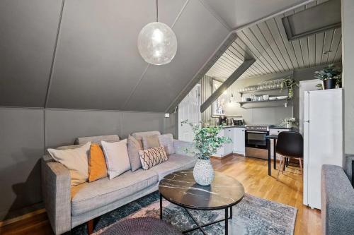 Venture Vacations-Cultural Gem in the Heart of Central Reykjavík