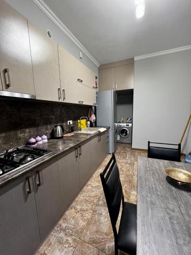 New , comfortable 3 bedroom house, Ереван (фото 8)