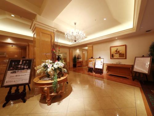 Lobby, Hotel Fine Garden Toyonaka Osaka International Airport(Itami Airport)Free Parking in Toyonaka