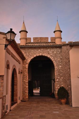 Castillo con piscina en plena Sierra Calderona