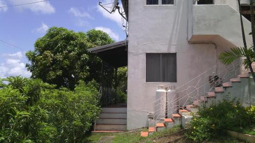 2 bedrooms, 3 beds