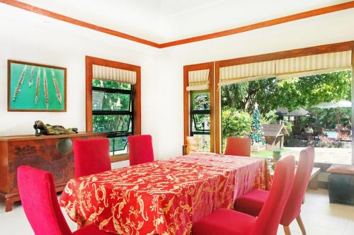 Food and beverages, Sheridan Boutique Resort in Villa Arevalo