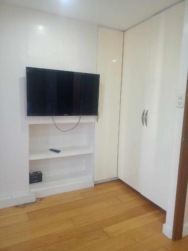 2 Bedrooms Units Forbes Area 5th Avenue BGC Center, Manila (fotografie 9)