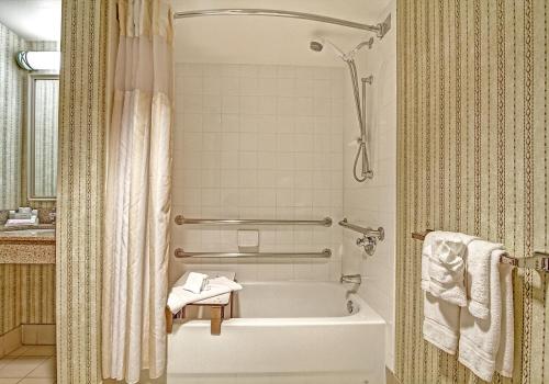 Hilton Garden Inn Nashville Airport - image 5