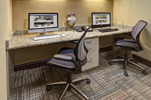 Hilton Garden Inn Nashville Airport - image 8