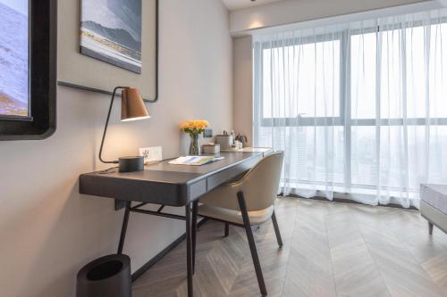 Atour Hotel Wuhan Chuhe Han Street Hongshan Plaza - image 2