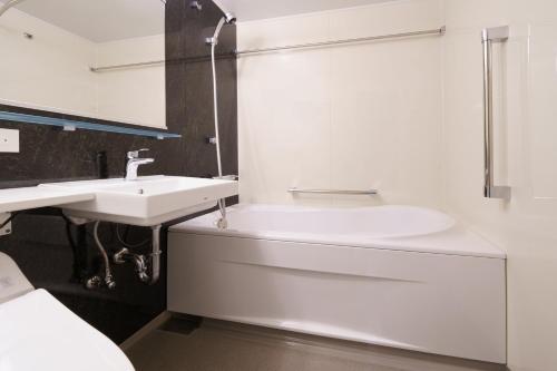 Deluxe Double Room image 1