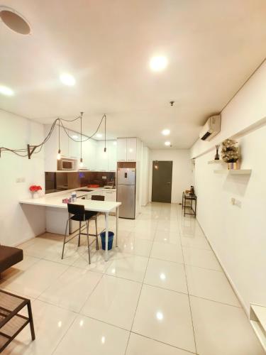 Summer Suites by Moon Orchid - image 11