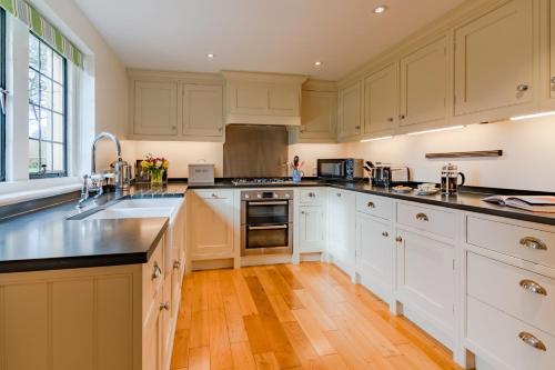 設施, Charlton Down Cottage in 泰特伯里