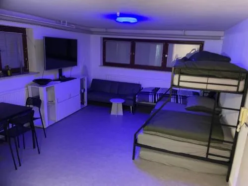 Modern Urban Studio Apartment S-Bahn 27QM for 6 persons Mercedes-Benz in Magstadt, Deutschland