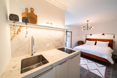 1 queen bed