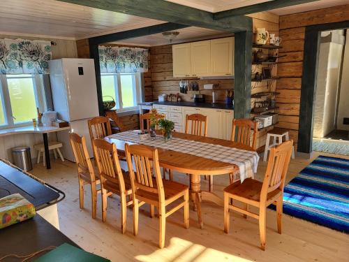 Saadumäe Holiday House (Saadumae Holiday House) in Saaremetsa