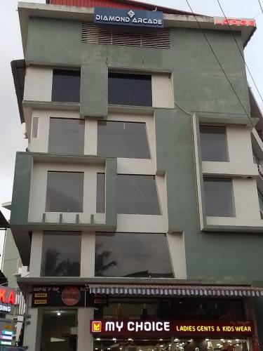 Exterior view, DWARKA LODGING & BOARDING in Suratakal