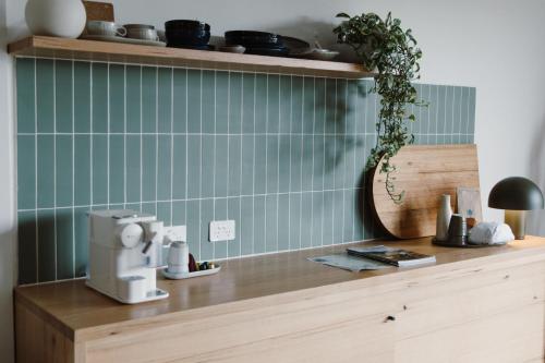 Létesítmények, Ten Acres in Beechmont