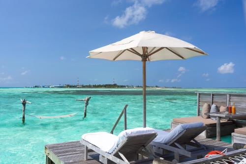 Crusoe Residence Island View image 7