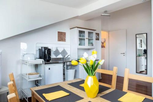 Urban Rooftop Apartment - Berlin MITTE - A C - image 4
