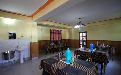 餐廳, Rufina Royal Lachung in 拉衝