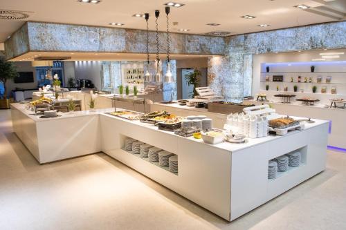 Hotel Azur Siofok - image 14