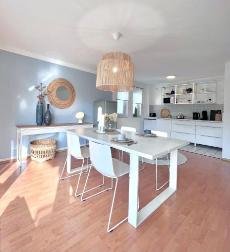 TIMELESS APARTMENT: FREE PARKING + BALCONY, Wuppertal (foto 8)