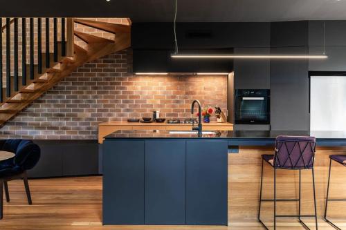 Modern 3BR retreat with Sauna - The Loft