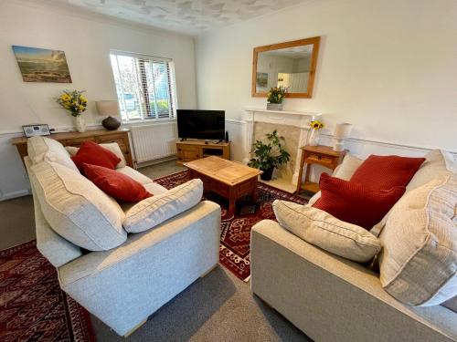 Bournecoast - Pet friendly house with garden - HB9584