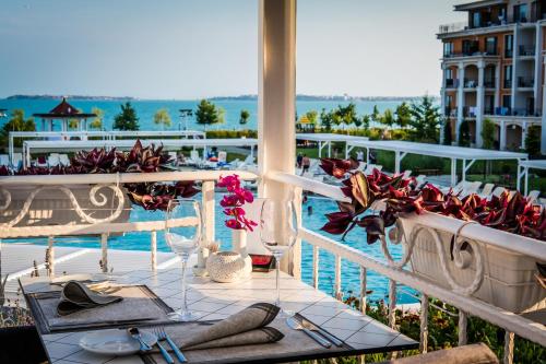 Premier Fort Beach Hotel - image 2