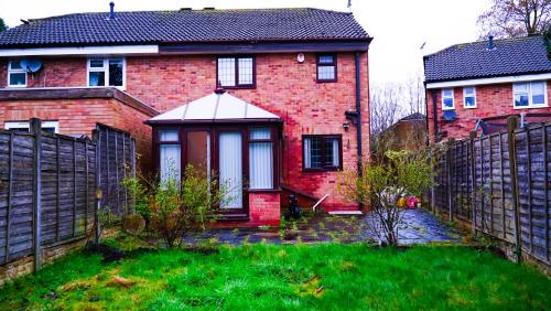 4 Bedroom House Near Birmingham Airport and NEC