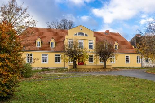 Landferienwohnung im Gutshaus OFC 28 in Hanshagen, Deutschland