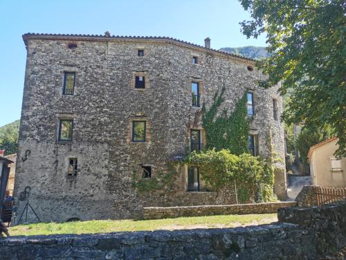 Viesnīcas āriene, Les sources / chez Léa (Les sources / chez Lea) in Bez-et-Esparon