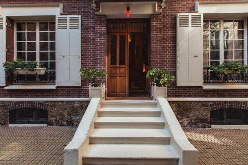 Hotel Particulier Porte Maillot – Neuilly-sur-Seine, CA