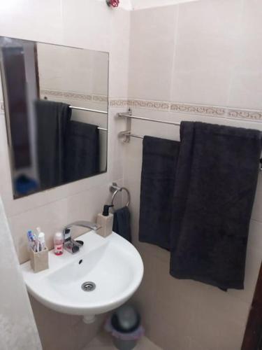 샤워실, Bel appartement Hay salam- agadir- Wi-Fi in 벤세르고