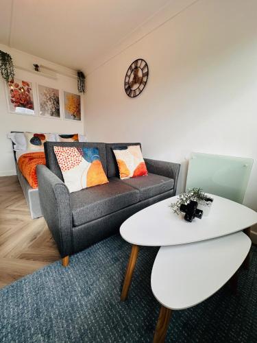 R2 - Private Room in Modern Shared Apartment, Each with Kitchenette, Central Birmingham, Birmingham (zdjęcie 2)