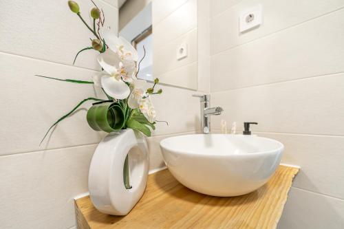 Santos Mattos Guesthouse & Apartments by Lisbon with Sintra Santos Mattos Guesthouse & Apartments by Lisbon with Sintra