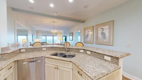 477 Captain's Walk 477 Captain's Walk