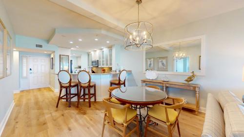 477 Captain's Walk 477 Captain's Walk