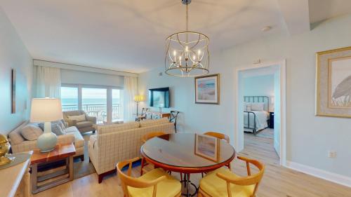 477 Captain's Walk 477 Captain's Walk