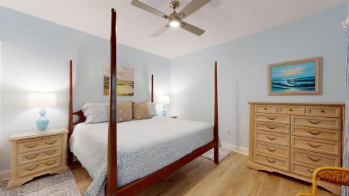 477 Captain's Walk 477 Captain's Walk