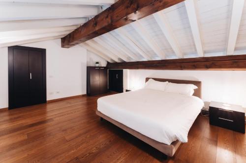 Charming Milan Apartments Brera - Madonnina - image 4