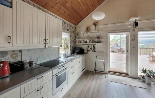 Kitchen, Nice Home In Jelsa With Kitchen in Jelsa