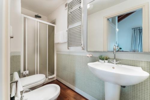 Charming Milan Apartments Brera - Madonnina - image 11